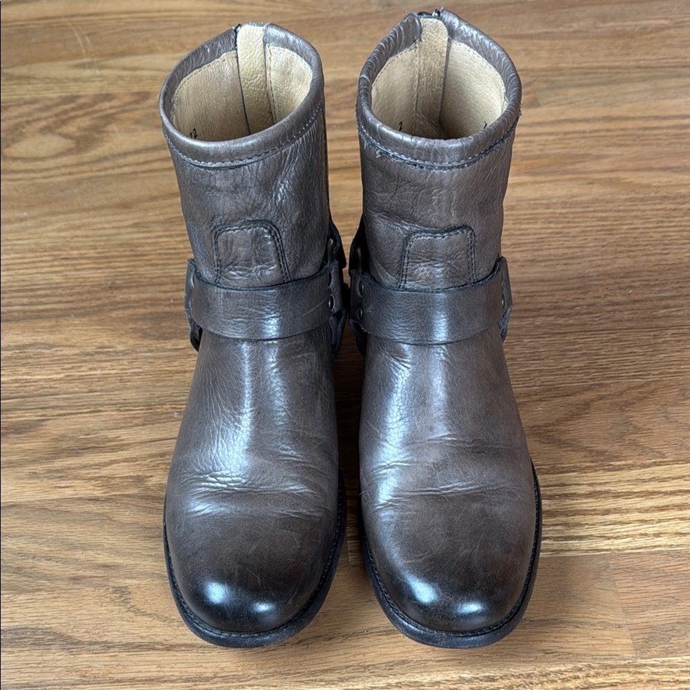 Frye Phillip Harness Short Boots - Picture 3 of 9